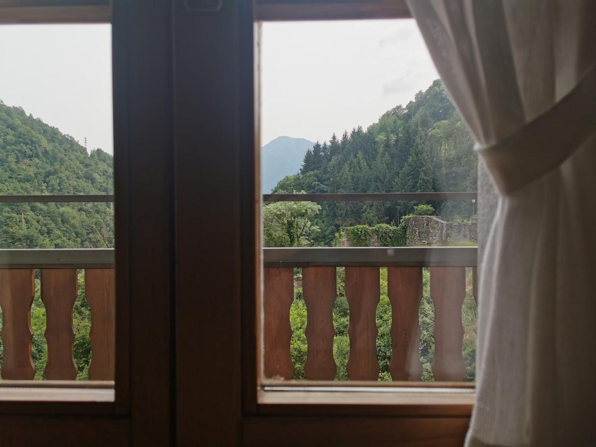 La Tana Del Tasso Rooms&Breakfast Camerata Cornello Exterior photo