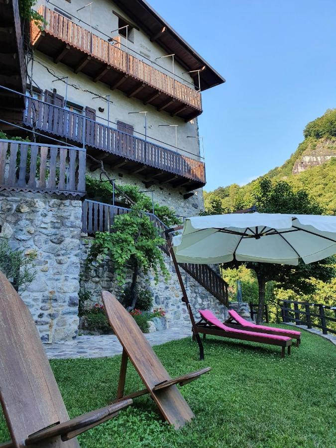 La Tana Del Tasso Rooms&Breakfast Camerata Cornello Exterior photo