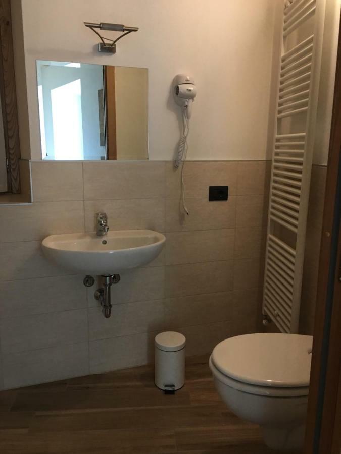 La Tana Del Tasso Rooms&Breakfast Camerata Cornello Exterior photo