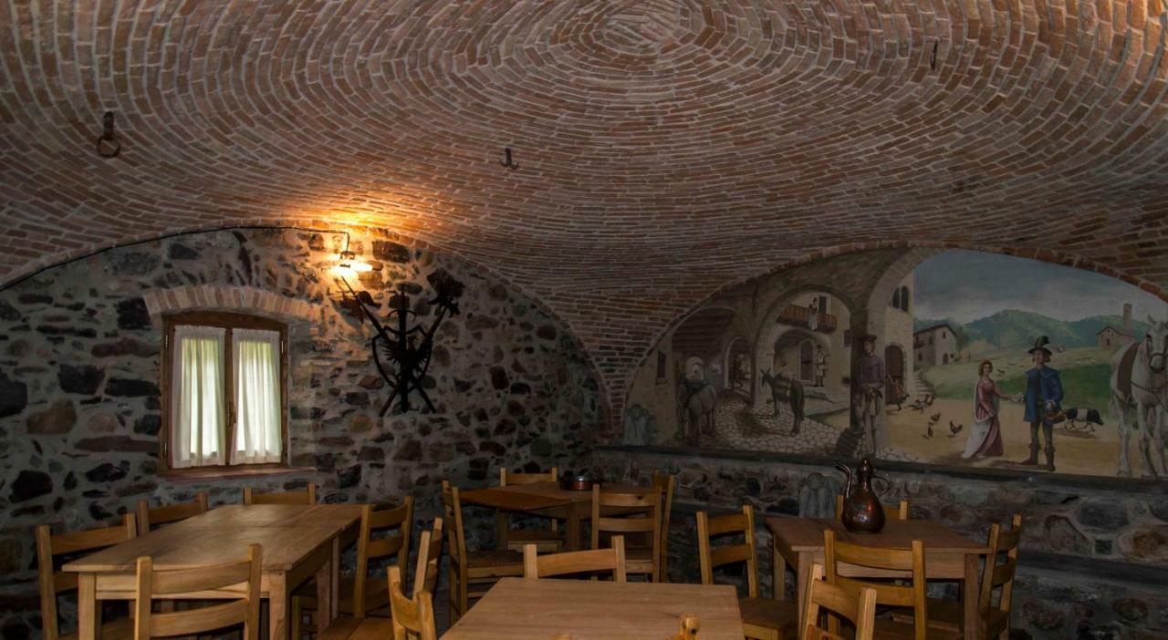 La Tana Del Tasso Rooms&Breakfast Camerata Cornello Exterior photo