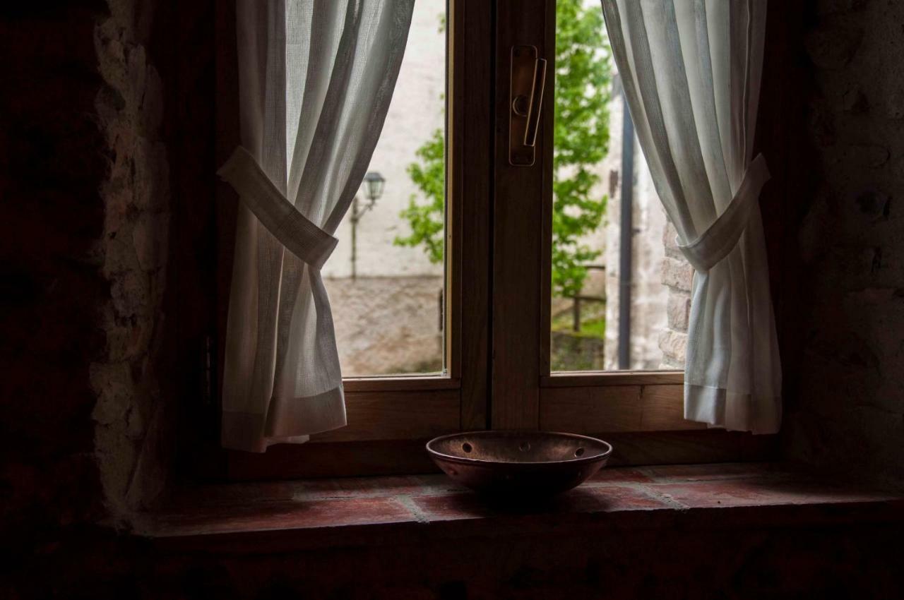 La Tana Del Tasso Rooms&Breakfast Camerata Cornello Exterior photo